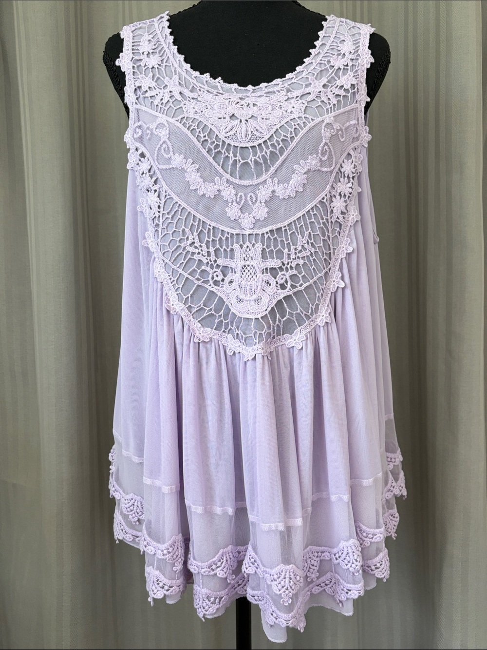 Ultra Pink Lavender Crochet Lace Sleeveless Blouse